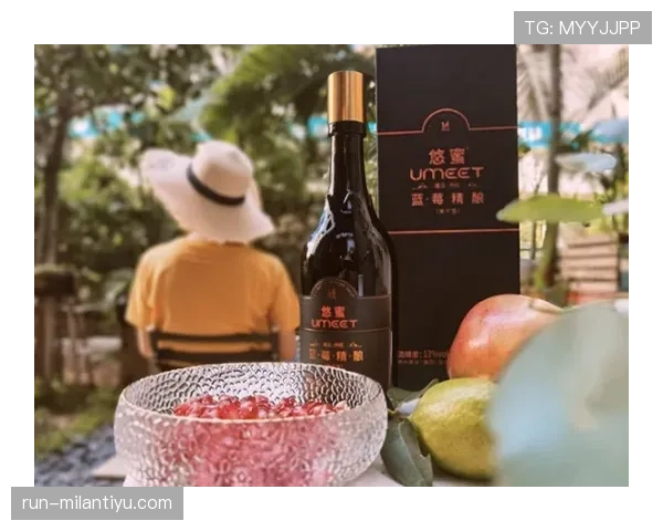 拉菲尼亚发个家常饭,桌上那瓶酒比我一个月工资还要讲排场 拉菲尼亚发个家常饭,桌上那瓶酒比我一个月工资还要讲排场